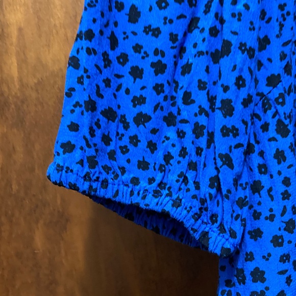 Blue and Black Floral Print Dress - Picture 5 of 6